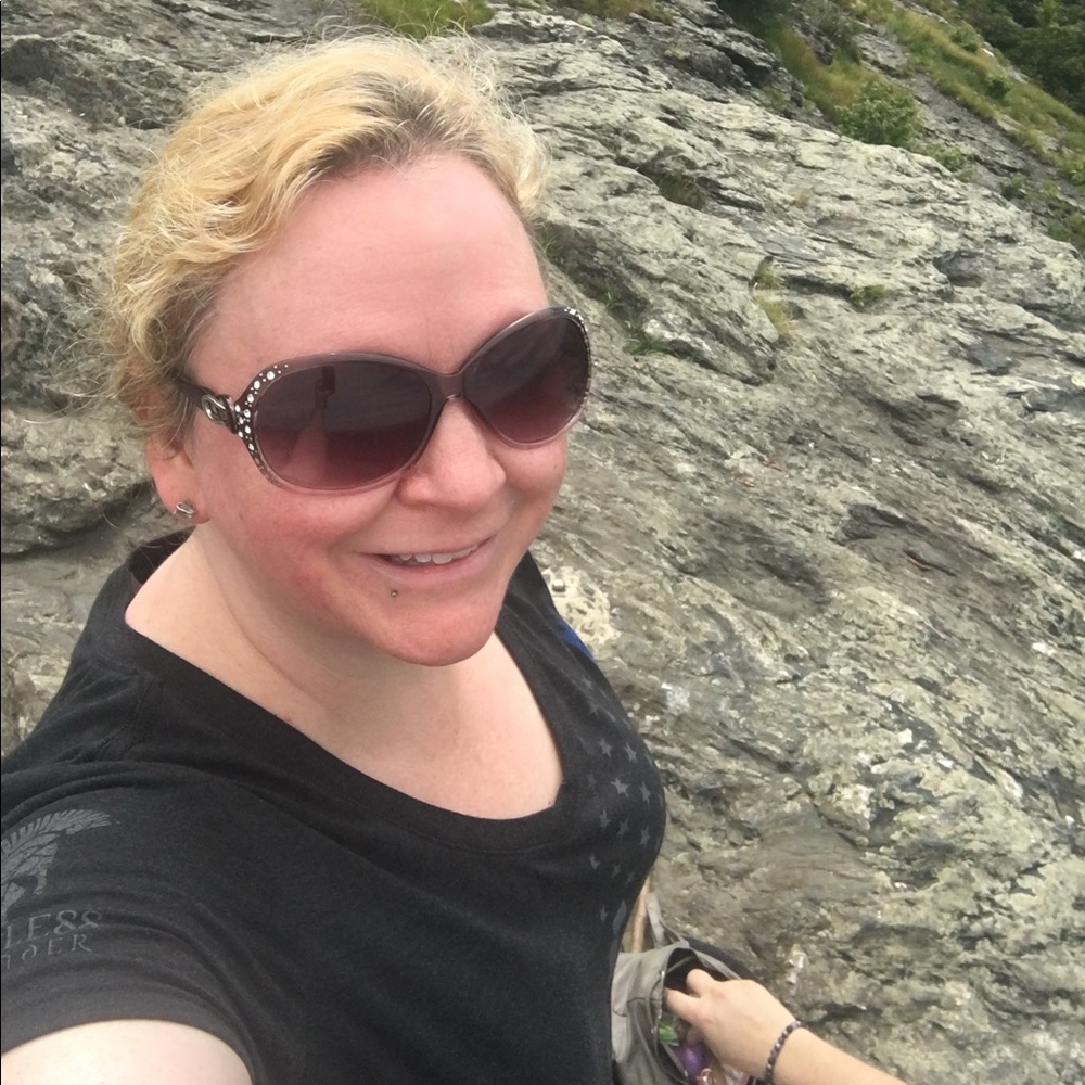 Meet your Posher, Wendy